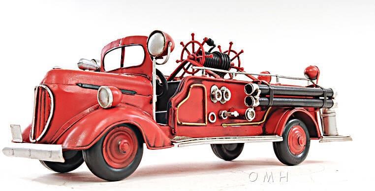 Classic 1938 Ford Fire Engine Model - 1:40 Scale: Classic 1938 Ford Fire Engine Model - 1:40 Scale Introducing a meticulously crafted 1:40 scale model of the iconic 1938 Ford Fire Engine. This model features an iron frame designed in a charming antiq