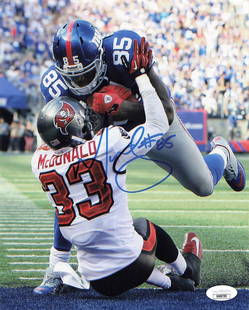 Martellus Bennett Signed 8x10 Photo JSA Authentication: Martellus Bennett Signed 8x10 Photo JSA Authentication This is an original signed 8x10 color photo of Martellus Bennett, the former tight end for the New York Giants. The photo captures Bennett