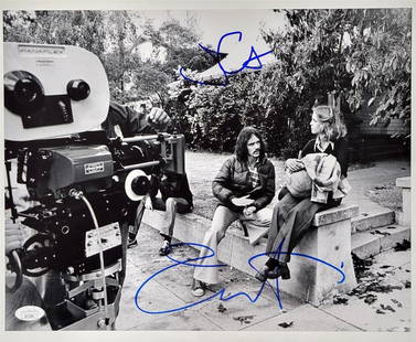 John Carpenter Jamie Lee Curtis Signed Halloween 11x14 Photo JSA Authenticated: John Carpenter Jamie Lee Curtis Signed Halloween 11x14 Photo JSA Authenticated This is an original 11x14 photograph from the iconic movie Halloween, featuring autographs from legendary actors John Car
