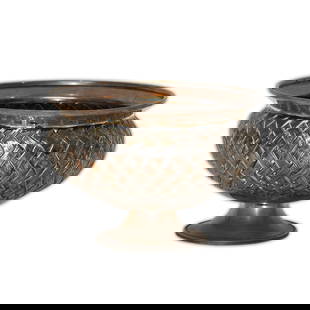 Sterling Silver Turkish Kenan Orhan Bowl 6.25in Diameter 3in Handle: Sterling Silver Turkish Kenan Orhan Bowl 6.25in Diameter 3in Handle Presenting a stunning Sterling Silver Turkish Kenan Orhan Bowl, a perfect blend of artistry and functionality. This exquisite bowl i