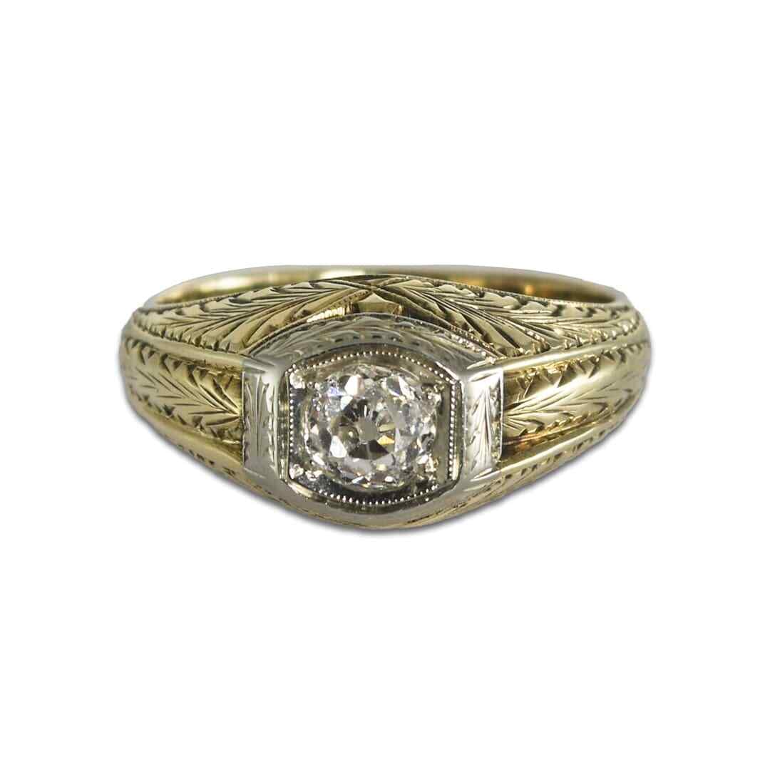 14K White Gold Vintage Diamond Signet Ring 0.50ct Size 7.8: 14K White Gold Vintage Diamond Signet Ring 0.50ct Size 7.8 This exquisite antique signet ring is crafted in 14K white gold and features a stunning 4.5mm round diamond set in a pave style. The diamond