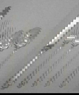 Enchantress International Sterling Silver 5-Piece Place Setting 1937: Enchantress International Sterling Silver 5-Piece Place Setting 1937 Introducing the Enchantress by International Sterling Silver five-piece place setting, crafted in 1937. This exquisite flatware set