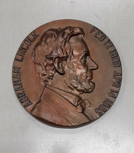 Vintage Cast Stone Plaque of Abraham Lincoln 9 Inches Dia 1861-65: Vintage Cast Stone Plaque of Abraham Lincoln 9 Inches Dia 1861-65 This vintage plaque features a cast stone representation of President Abraham Lincoln, highlighting his term in office from 1861 to 18