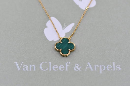 Pendant Necklaces