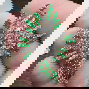 18K Yellow Gold Platinum Diamond Emerald Brooch 2.25 inches: 18K Yellow Gold Platinum Diamond Emerald Brooch 2.25 inches This exquisite brooch features a stunning combination of 18K yellow gold and platinum, showcasing a total of 18 diamonds weighing approximat