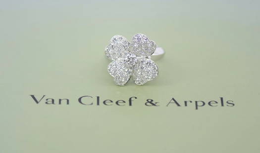 Van Cleef & Arpels Cosmos 18K White Gold Diamond Ring Size 50 Authentic: Van Cleef & Arpels Cosmos 18K White Gold Diamond Ring Size 50 Authentic Experience the elegance of the Van Cleef & Arpels Cosmos Diamond Ring, crafted in luxurious 18K white gold. This exquisite piece