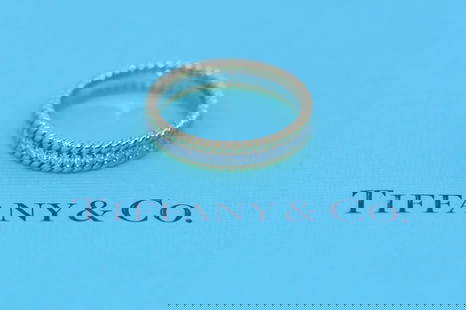Tiffany & Co Schlumberger 18K Yellow Gold Diamond Ring with Box Size 7.5: Tiffany & Co Schlumberger 18K Yellow Gold Diamond Ring with Box Size 7.5 This exquisite Tiffany & Co. Schlumberger ring features a stunning diamond set in luxurious 18K yellow gold. The ring is design