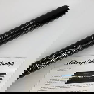 Muhammad Ali Signed Louisville Slugger Baseball Bat PSA DNA COA RARE: Muhammad Ali Signed Louisville Slugger Baseball Bat PSA DNA COA RARE This exquisite Muhammad Ali signed baseball bat is a must-have for any boxing memorabilia collector. The bat features a striking si