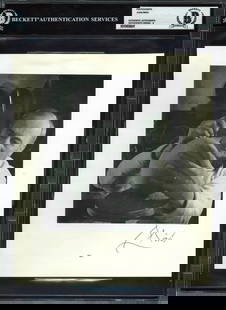 Joan Miro Signed 7.7x9 Photo Mint 9 BAS Authenticated: Joan Miro Signed 7.7x9 Photo Mint 9 BAS Authenticated This exquisite Joan Miro photo, measuring 7.7x9 inches, features the authentic signature of the renowned artist. Graded Mint 9, it is encapsulated