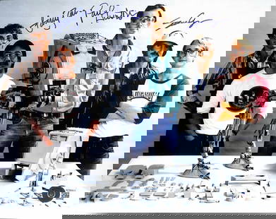 Star Wars ROTJ Chicken Walker Model Signed 8x10 Photo by Huston Casey Tan Beckett LOA: Star Wars ROTJ Chicken Walker Model Signed 8x10 Photo by Huston Casey Tan Beckett LOA This is an authentic 8x10 photograph featuring the signatures of Paul Huston, Sean Casey, and Larry Tan, all of wh