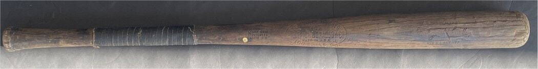 George Sisler Game Used Baseball Bat LS 40K St Louis Browns 1921-1933: George Sisler Game Used Baseball Bat LS 40K St Louis Browns 1921-1933 This George Sisler game-used baseball bat, model LS 40K, represents a significant piece of baseball history. Crafted by Hillerich