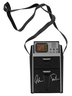 William Shatner Signed Star Trek 1:1 Scale Tricorder Prop BAS Authentic: William Shatner Signed Star Trek 1:1 Scale Tricorder Prop BAS Authentic This stunning 1:1 scale replica Tricorder prop from Star Trek is personally signed by the legendary William Shatner. This authen