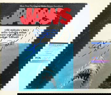 Steven Spielberg Signed Jaws Soundtrack Cover PSA Authenticated: Steven Spielberg Signed Jaws Soundtrack Cover PSA Authenticated This is an original soundtrack cover from the iconic movie Jaws, personally signed by renowned director Steven Spielberg. The autograph
