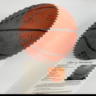 1998-99 San Antonio Spurs Signed Basketball with Tim Duncan JSA COA: 1998-99 San Antonio Spurs Signed Basketball with Tim Duncan JSA COA Celebrate the legacy of the 1998-99 San Antonio Spurs with this authentic NBA Championship basketball, signed by 14 members of the t