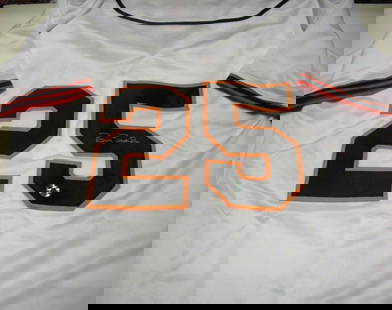 Barry Bonds Signed San Francisco Giants Jersey with COA: Barry Bonds Signed San Francisco Giants Jersey with COA Celebrate the legacy of Barry Bonds with this authentic San Francisco Giants jersey, boldly signed by the home run king himself. This original