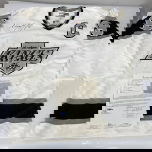 Wayne Gretzky Signed Los Angeles Kings CCM Game Jersey JSA COA: Wayne Gretzky Signed Los Angeles Kings CCM Game Jersey JSA COA Celebrate the legacy of hockey legend Wayne Gretzky with this authentic Los Angeles Kings game model CCM jersey. This pre-owned jersey fe