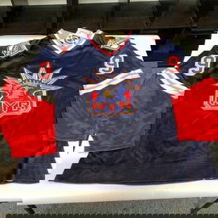 Wayne Gretzky Signed New York Rangers Game Jersey with Upper Deck COA: Wayne Gretzky Signed New York Rangers Game Jersey with Upper Deck COA This authentic New York Rangers game jersey is signed by legendary hockey player Wayne Gretzky, making it a valuable collectible f