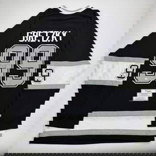 Wayne Gretzky Signed Los Angeles Kings Jersey with Fanatics COA: Wayne Gretzky Signed Los Angeles Kings Jersey with Fanatics COA This is an original autographed Wayne Gretzky jersey from his time with the Los Angeles Kings. The jersey is authentically signed and co