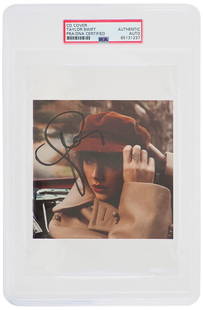 Taylor Swift Autographed Red CD Cover PSA/DNA Encapsulated: Taylor Swift Autographed Red CD Cover PSA/DNA Encapsulated This collectible features a signed cover of Taylor Swift's 'Red' (Taylor's Version) CD, encapsulated and authenticated by PSA/DNA for authent