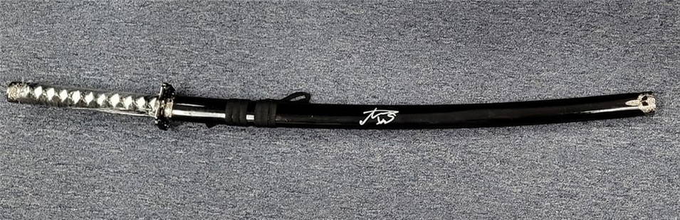 Anna Sawai Signed 38" Shogun Katana Prop with Beckett Auth: Anna Sawai Signed 38" Shogun Katana Prop with Beckett Auth This is an original movie prop katana sword measuring 38 inches, featured in the show 'Shogun'. Authenticated by Beckett, it is signed by Ann