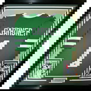 Framed Signed Ahmad Sauce Gardner 35x39 Jersey New York Jets Beckett COA: Framed Signed Ahmad Sauce Gardner 35x39 Jersey New York Jets Beckett COA This framed autographed jersey features Ahmad Sauce Gardner, a standout player for the New York Jets. The jersey measures 35x39