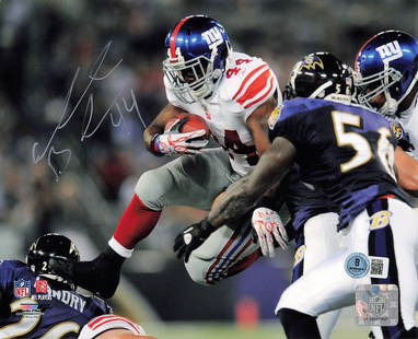 Ahmad Bradshaw Signed 8x10 Photo New York Giants BAS Authenticated: Ahmad Bradshaw Signed 8x10 Photo New York Giants BAS Authenticated This is an original, signed 8x10 color photograph of Ahmad Bradshaw, a notable player for the New York Giants. The autograph has been