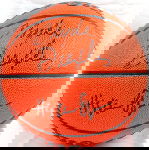 Clyde Drexler Hakeem Olajuwon Signed Wilson NBA Basketball JSA Authenticated: Clyde Drexler Hakeem Olajuwon Signed Wilson NBA Basketball JSA Authenticated This is an original Wilson NBA basketball autographed by basketball legends Clyde Drexler and Hakeem Olajuwon. The ball has