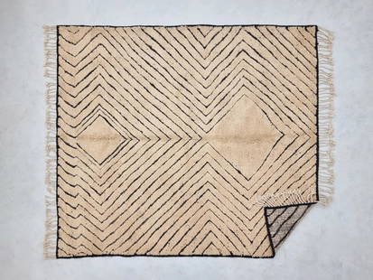 Luxury Handmade Geometric Pattern Rug 9.84 x 6.56 ft Morocco: Luxury Handmade Geometric Pattern Rug 9.84 x 6.56 ft Morocco Experience the elegance of this Luxury Authentic Soft Handmade Rug, featuring a beautifully engraved geometric pattern. This exquisite piec