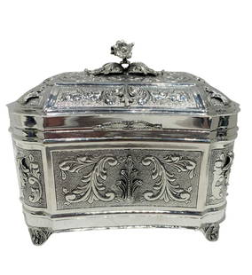 Handmade 925 Sterling Silver Floral Jewelry Box 6 x 6.5 Inches: Handmade 925 Sterling Silver Floral Jewelry Box 6 x 6.5 Inches This exquisite jewelry box is crafted from fine 925 sterling silver, featuring intricate handmade chased ornate floral designs. The box s