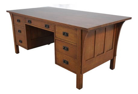 Stickley Mission Oak Executive Desk Arts & Crafts Style Solid Oak 72": Stickley Mission Oak Executive Desk Arts & Crafts Style Solid Oak 72" This Stickley Mission Oak Large Executive Office Desk showcases the timeless elegance of Arts & Crafts style, crafted around 2004.