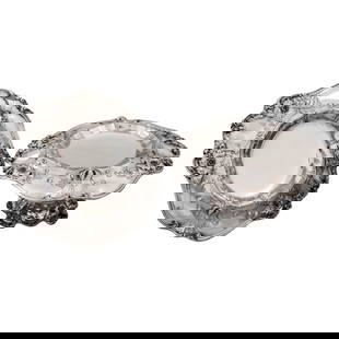 Reed & Barton Sterling Silver Art Nouveau Tazzas Set of 2 4 x 9 Inches: Reed & Barton Sterling Silver Art Nouveau Tazzas Set of 2 4 x 9 Inches This exquisite pair of Sterling Silver tazzas showcases the elegance of the Art Nouveau period, manufactured circa 1900 by Reed &