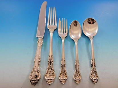Gorham King Edward Sterling Silver Flatware Set 40 Pieces with Chest: Gorham King Edward Sterling Silver Flatware Set 40 Pieces with Chest Elevate your dining experience with the King Edward Sterling Silver Flatware Set by Gorham. This exquisite 40-piece set, crafted be