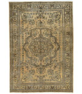 Antique Handmade Oriental Rug 7'5 x 10'9 Floral Wool Vintage: Antique Handmade Oriental Rug 7'5 x 10'9 Floral Wool Vintage Enhance your living space with this exquisite antique handmade Oriental rug. Featuring a distressed vintage design, this area rug showcases