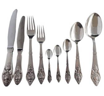 Georg Jensen Fuchsia Klokke Sterling Silver Flatware Set 104 Pieces with Box: Georg Jensen Fuchsia Klokke Sterling Silver Flatware Set 104 Pieces with Box Discover the exquisite Fuchsia by Georg Jensen Klokke Sterling Flatware Set, a rare collection featuring 104 pieces crafted