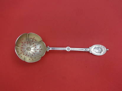 Wendt Medallion Sterling Silver Sugar Sifter Pea Spoon 7 3/4" Gold Washed: Wendt Medallion Sterling Silver Sugar Sifter Pea Spoon 7 3/4" Gold Washed Introducing the Medallion pattern serving spoon by Wendt, expertly crafted from sterling silver. This large sugar sifter, also