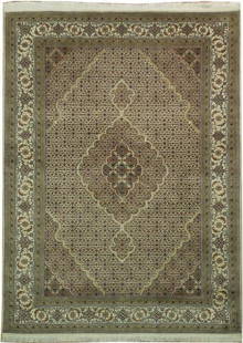 Exquisite 5.6 x 7.10 Tabriz Mahi Handmade Wool & Silk Rug: Exquisite 5.6 x 7.10 Tabriz Mahi Handmade Wool & Silk Rug Elevate your living space with this exquisite 5.6 x 7.10 Tabriz Mahi Wool & Silk Rug. Handwoven by master artisans, this rug features a stunni