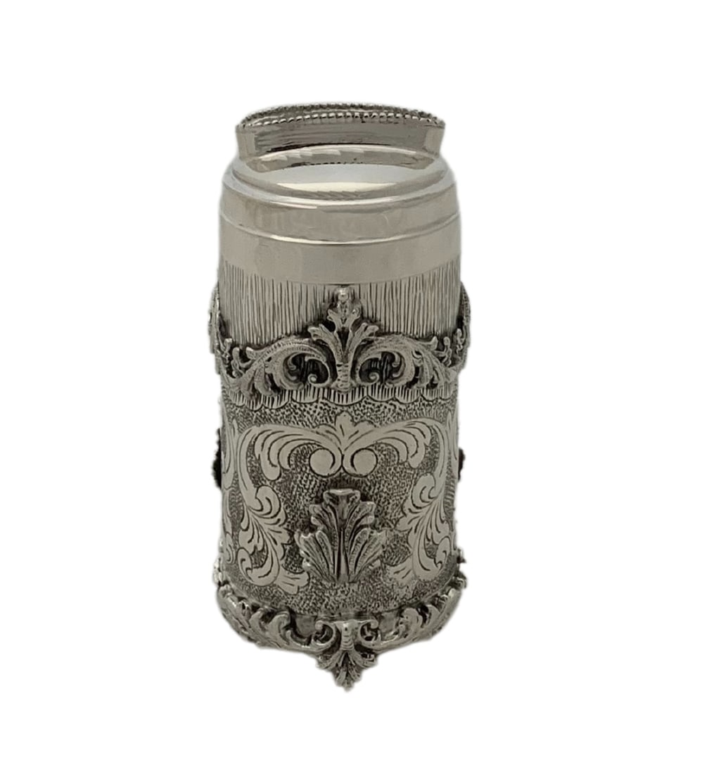 Handmade 925 Sterling Silver Tzedaka Box 5x2 Inches Ornate Design: Handmade 925 Sterling Silver Tzedaka Box 5x2 Inches Ornate Design This exquisite Tzedaka box is crafted from fine 925 sterling silver and showcases an intricate handmade chased swirl leaf design with 