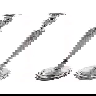 Gorham Sterling Silver Candlesticks Set 2 Plymouth Pattern 9 in Height: Gorham Sterling Silver Candlesticks Set 2 Plymouth Pattern 9 in Height Illuminate your space with this elegant pair of Sterling Silver Candlesticks from the renowned Gorham Silver Company, crafted in