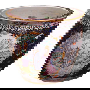 Midcentury Chinese Export Porcelain Fish Bowl with Oriental Scenes: Midcentury Chinese Export Porcelain Fish Bowl with Oriental Scenes This exquisite Midcentury Chinese Export Porcelain Fish Bowl showcases a stunning blend of Oriental decorations and Western influence