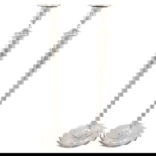 Towle Silversmiths Sterling Silver Candlesticks Set of 2 20in Tall 1930s: Towle Silversmiths Sterling Silver Candlesticks Set of 2 20in Tall 1930s This stunning pair of sterling silver candlesticks from the 1930s is designed to make a statement on any dining table or server