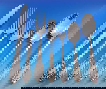 Towle King Richard Sterling Silver Flatware Set 87 pcs for 12 Service: Towle King Richard Sterling Silver Flatware Set 87 pcs for 12 Service Elevate your dining experience with the King Richard Sterling Silver Flatware Set by Towle, designed for 12 service with a total o