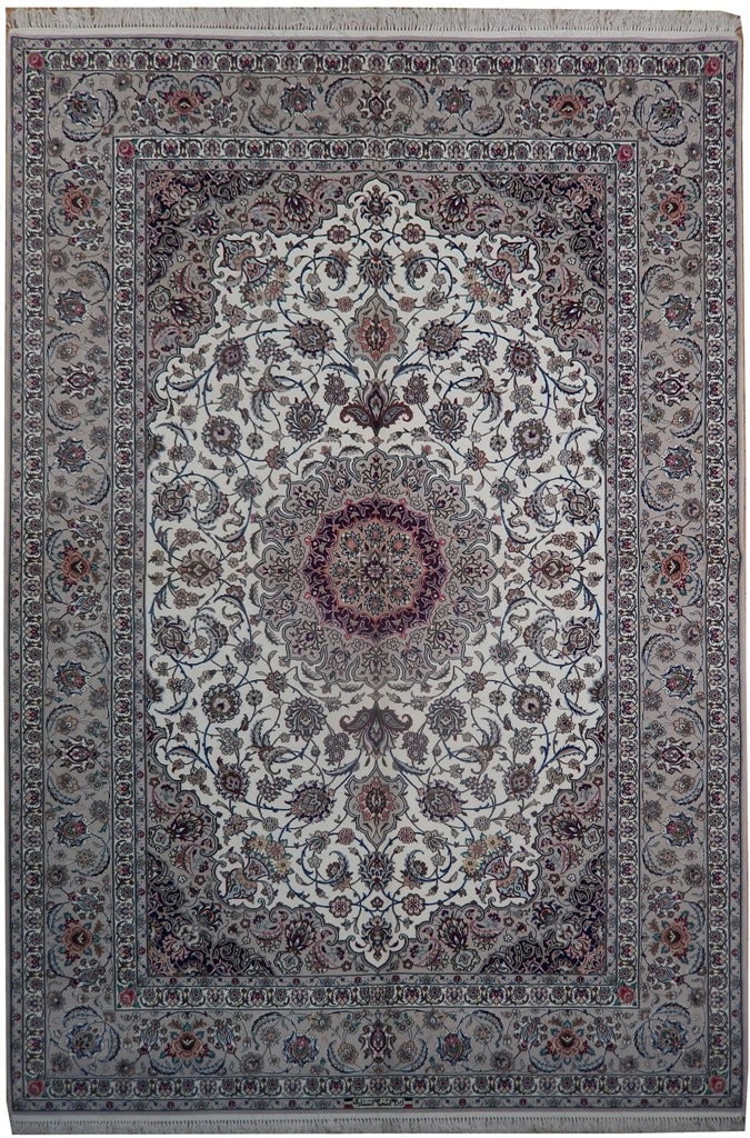 Authentic Persian Isfahan Rug 7 x 10 Wool Silk Blend Signed: Authentic Persian Isfahan Rug 7 x 10 Wool Silk Blend Signed This exquisite 7 x 10 Persian Isfahan rug is a stunning blend of wool and silk on a silk foundation, showcasing the exceptional craftsmanshi