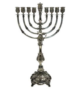 Large Italian 925 Sterling Silver Handmade Leaf Menorah 24 Inches: Large Italian 925 Sterling Silver Handmade Leaf Menorah 24 Inches This exquisite large Italian 925 sterling silver Hanukah menorah showcases intricate handmade leaf applique designs, adding a touch of