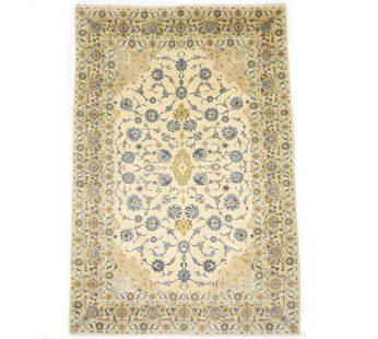 Vintage Handmade Wool Area Rug 8'2 x 12'2 Floral Design 1960s: Vintage Handmade Wool Area Rug 8'2 x 12'2 Floral Design 1960s Discover this exquisite semi-antique vintage handmade wool rug, a classic oriental carpet that will enhance the elegance of any room. Meas