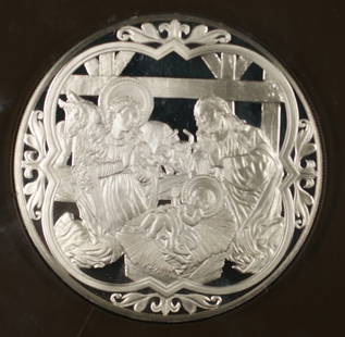 1975 Franklin Mint Holiday Medal .925 Sterling Silver Christ Child: 1975 Franklin Mint Holiday Medal .925 Sterling Silver Christ Child Celebrate the holiday season with this exquisite 1975 The Christ Child .925 Sterling Silver Proof Medal from the Franklin Mint. This