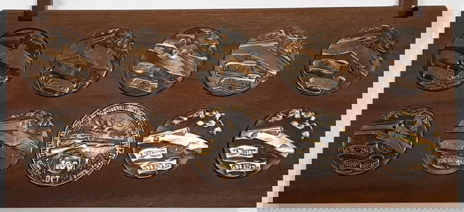 Commemorative Bronze Medals 100 Years Hunting Trap Shooting Russia in Wooden Box: Commemorative Bronze Medals 100 Years Hunting Trap Shooting Russia in Wooden Box This set features a pair of commemorative bronze medals celebrating 100 years of hunting and trap shooting in Russia, p
