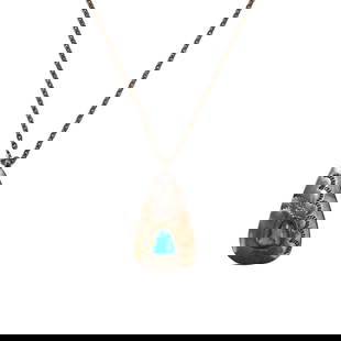 Antique Native American Sterling Silver Turquoise Pendant Necklace 18 Inch: Antique Native American Sterling Silver Turquoise Pendant Necklace 18 Inch This exquisite antique-style necklace features a stunning turquoise pendant set in high-quality sterling silver. The
