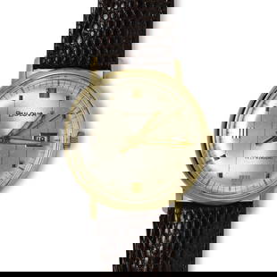 Vintage Bulova 14K Yellow Gold Automatic Men's Watch 36mm Lizard Skin Strap: Vintage Bulova 14K Yellow Gold Automatic Men's Watch 36mm Lizard Skin Strap This exquisite vintage Bulova wristwatch is crafted from 14K yellow gold and features an automatic movement with a precision