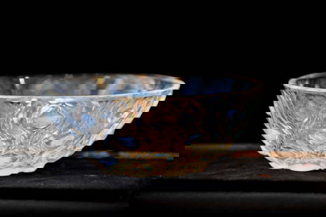 Lalique Bulbes No 2 Art Glass Bowl 8in Signed R. Lalique France: Lalique Bulbes No 2 Art Glass Bowl 8in Signed R. Lalique France Discover the exquisite Lalique Glass-Bulbes No 2 Bowl, a stunning piece of French artistry. This round bowl, crafted from clear glass, s