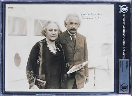 Albert Einstein Signed 8x10 Photo Pasadena 1931 Beckett Authenticated: Albert Einstein Signed 8x10 Photo Pasadena 1931 Beckett Authenticated This remarkable 8x10 photograph features Albert Einstein, personally signed by him with the inscription "Pasadena 1931". Captured